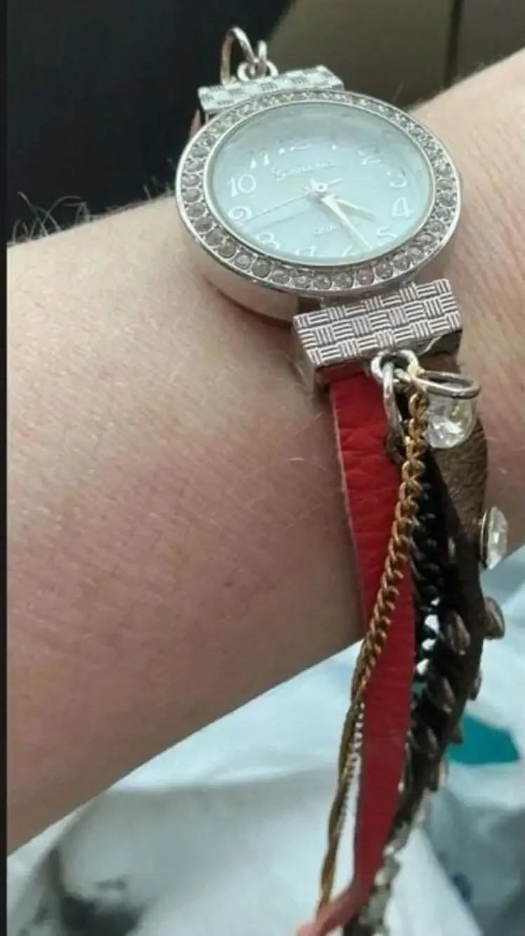 Geneva women piece